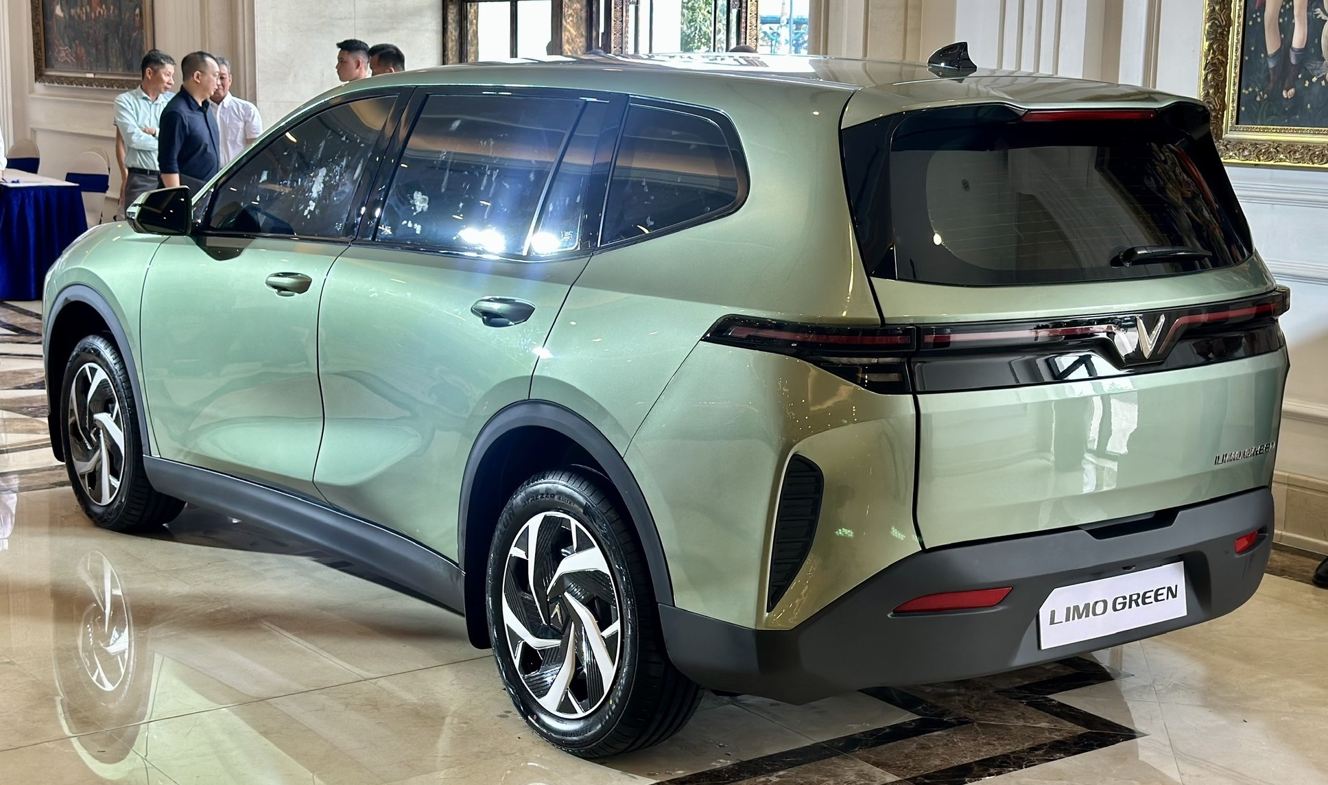 Giá Xe Limo Green 7 Chỗ